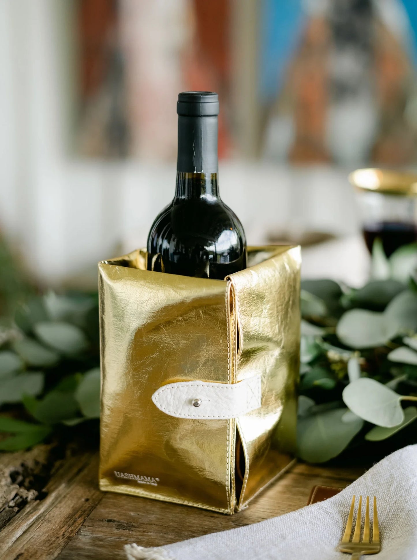 ICE-CUBE BEVERAGE CHILLER