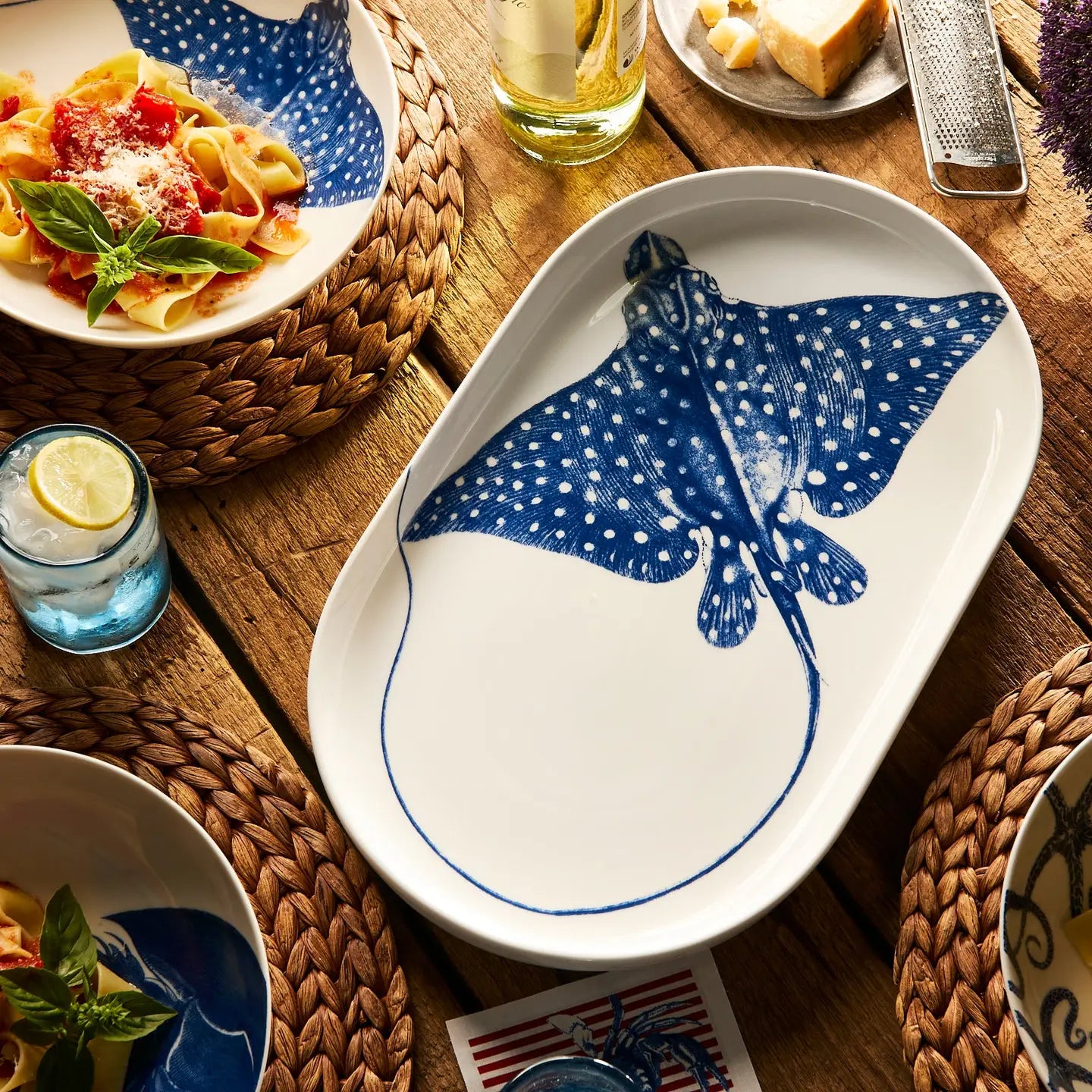 Ray the Stingray Large Coupe Oval Platter